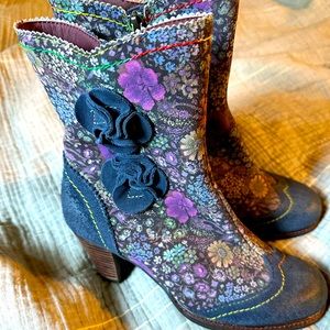 L’Artiste Simonetta Springstep boots in like new condition. EU39